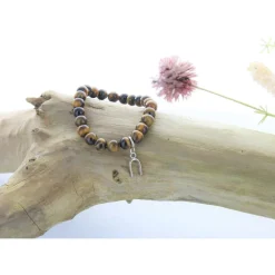 Bracelet oeil de tigre perles rondes 8mm et fer à cheval