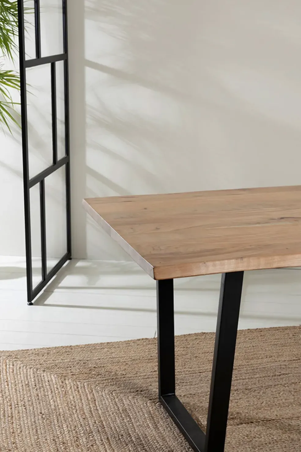 Table en acacia et pieds en fer noir 160x90cm - Brooklyn